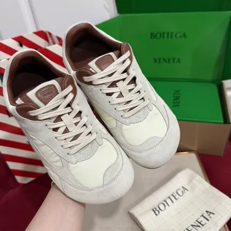 ボッテガ ヴェネタ カジュアルシューズ