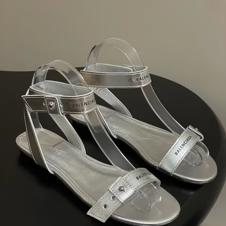 バレンシアガ サンダル