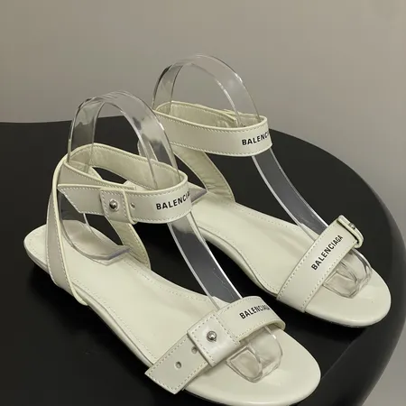バレンシアガ サンダル