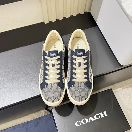 コーチ カジュアルシューズ