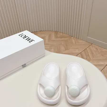 ロエベ スリッパ