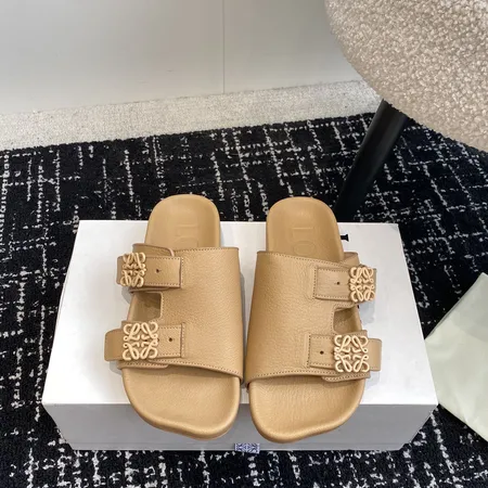 ロエベ スリッパ