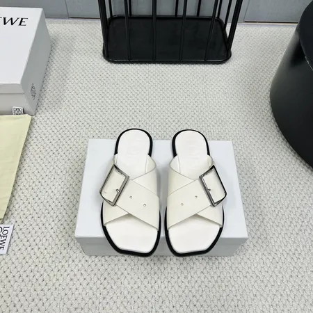 ロエベ スリッパ