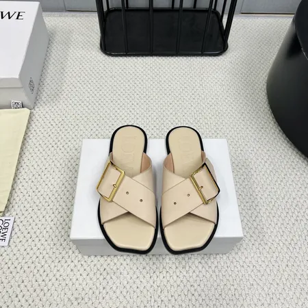 ロエベ スリッパ