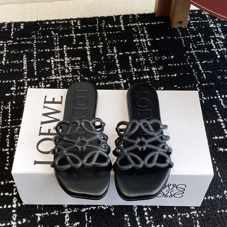 ロエベ スリッパ