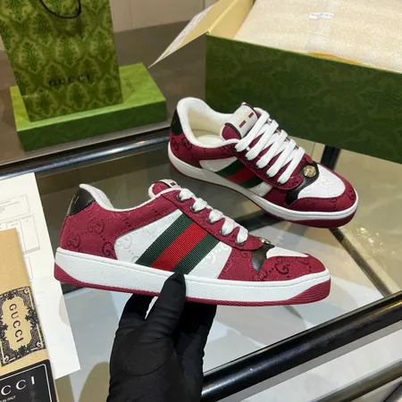 グッチ カジュアルシューズ