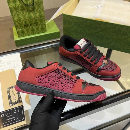 グッチ カジュアルシューズ