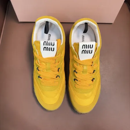ミュウミュウ スニーカー