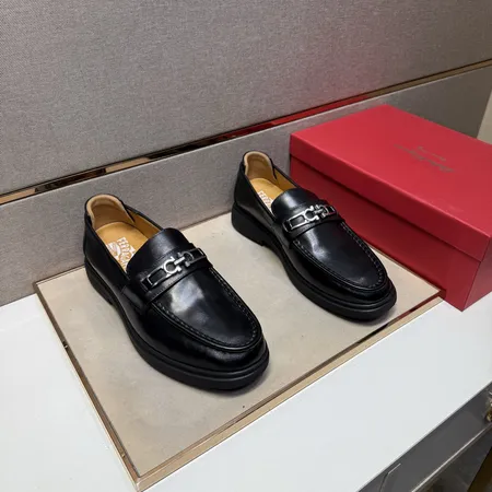 フェラガモ ビジネスシューズ