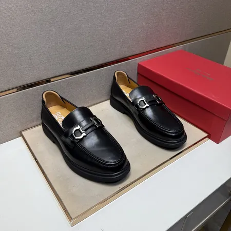 フェラガモ ビジネスシューズ