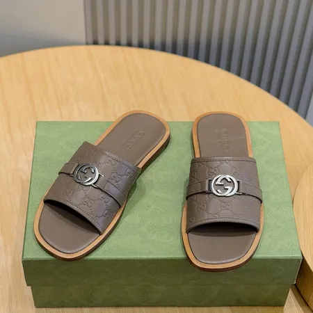 グッチ スリッパ