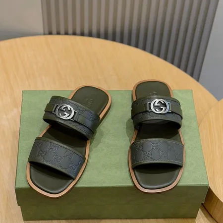 グッチ スリッパ