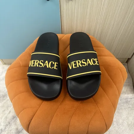 ヴェルサーチ スリッパ