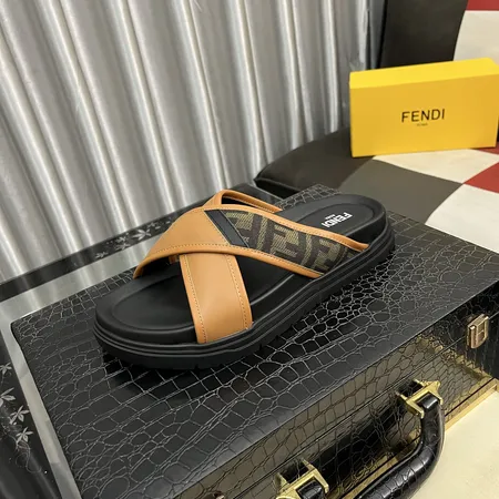 フェンディ スリッパ