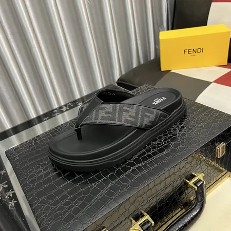 フェンディ スリッパ