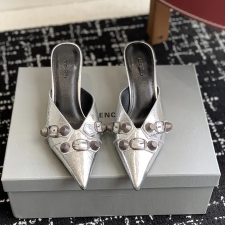 バレンシアガ サンダル