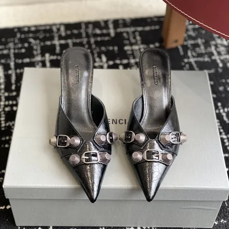 バレンシアガ サンダル