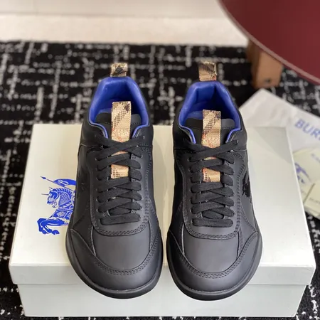 バーバリー ス カジュアルシューズ