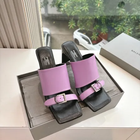 バレンシアガ サンダル