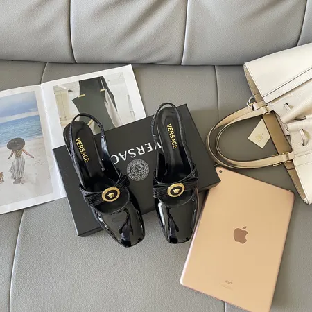 ヴェルサーチ サンダル