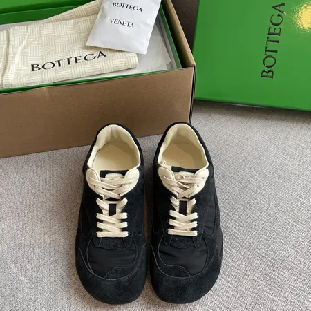 ボッテガ ヴェネタ カジュアルシューズ