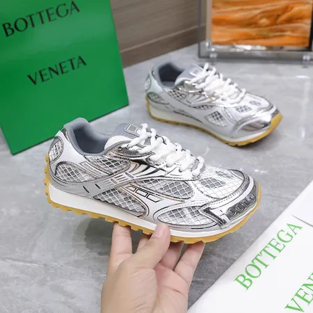 ボッテガ ヴェネタ スニーカー