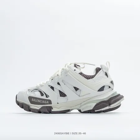 バレンシアガ スニーカー