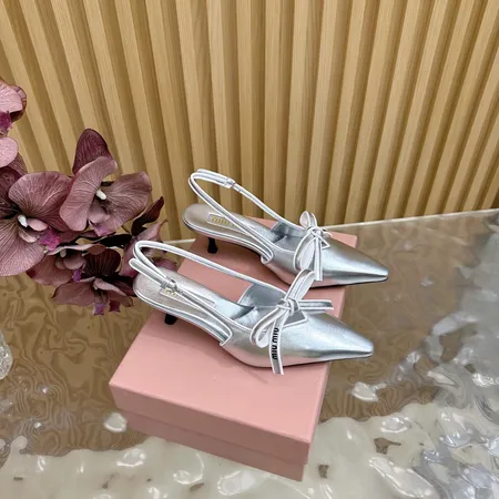 ミュウミュウ サンダル