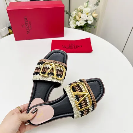 ヴァレンティノ スリッパ