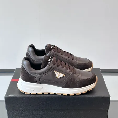 プラダ スニーカー