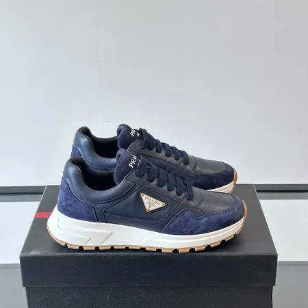 プラダ スニーカー