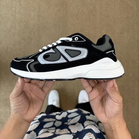 ディオール スニーカー