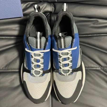 ディオール スニーカー