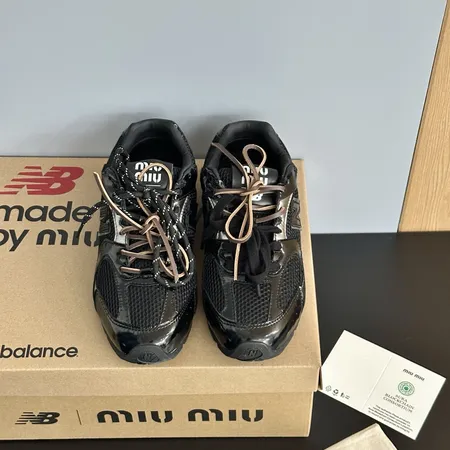 ミュウミュウ スニーカー