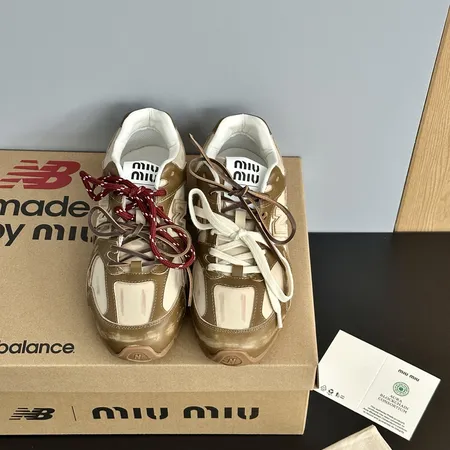 ミュウミュウ スニーカー