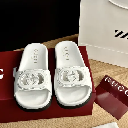 グッチ スリッパ