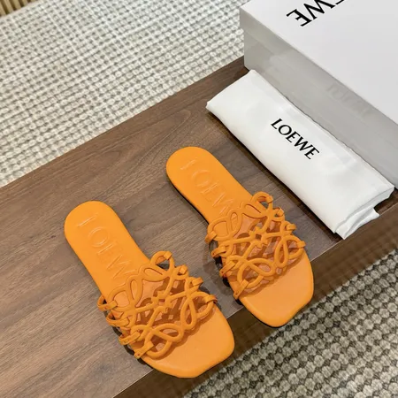 ロエベ スリッパ