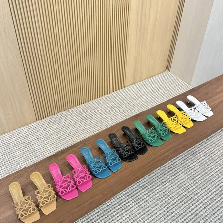 ロエベ スリッパ