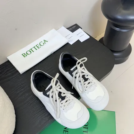 ボッテガ ヴェネタ スニーカー