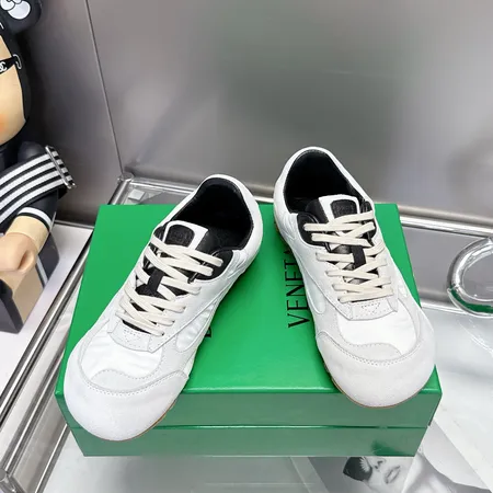ボッテガ ヴェネタ スニーカー