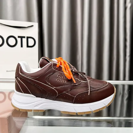 ミュウミュウ スニーカー