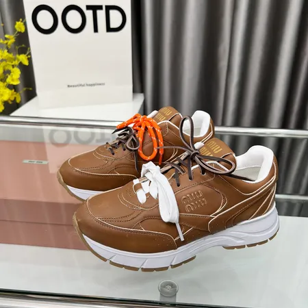 ミュウミュウ スニーカー