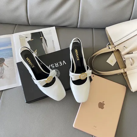 ヴェルサーチ サンダル