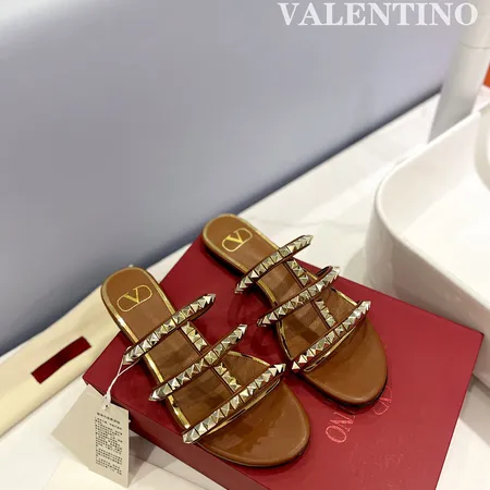 ヴァレンティノ スリッパ