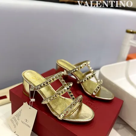 ヴァレンティノ スリッパ