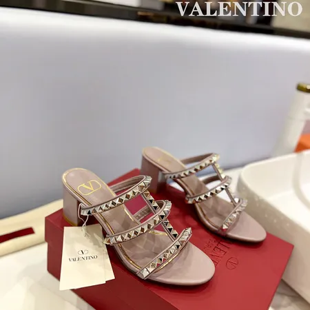 ヴァレンティノ スリッパ