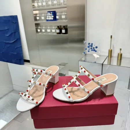 ヴァレンティノ スリッパ