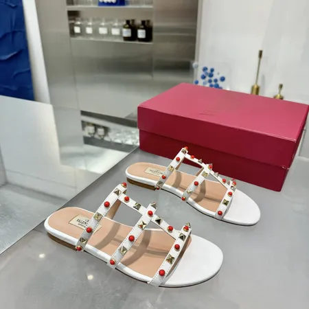 ヴァレンティノ スリッパ