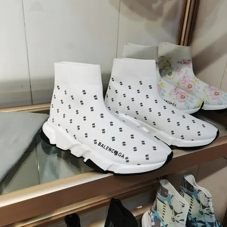 バレンシアガ カジュアルシューズ