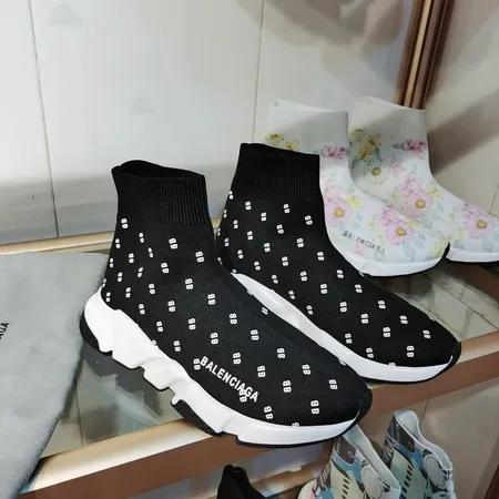 バレンシアガ カジュアルシューズ